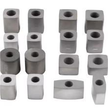 How Should Metal Plates Be Prepared Before Handling?